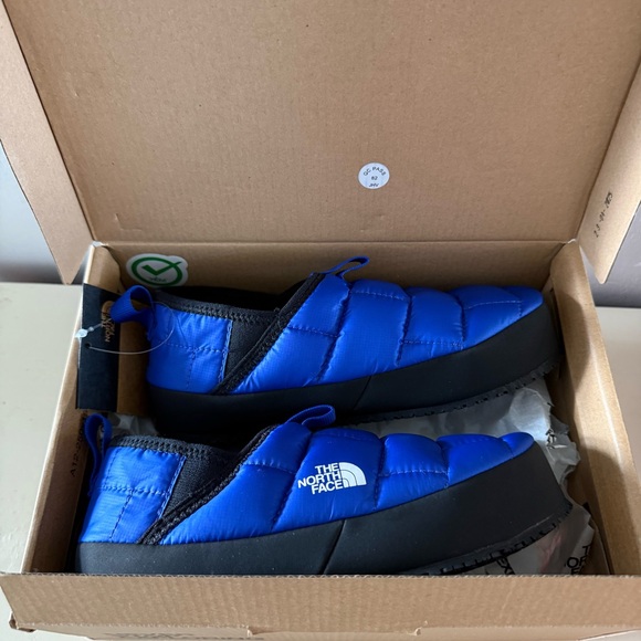 The North Face NWT Thermoball Traction Mules II TNF Blue Youth Size 3 - Picture 6 of 7